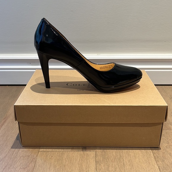 Cole Haan black patent Chelsea pumps - Picture 4 of 8